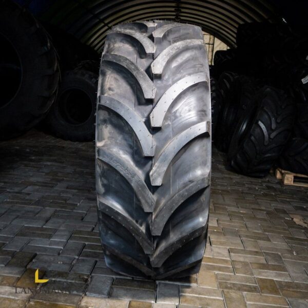 Шина 460/70R24 (17,5LR24) 159A8/B Traxion Versa TL Vredestein - Зображення 6