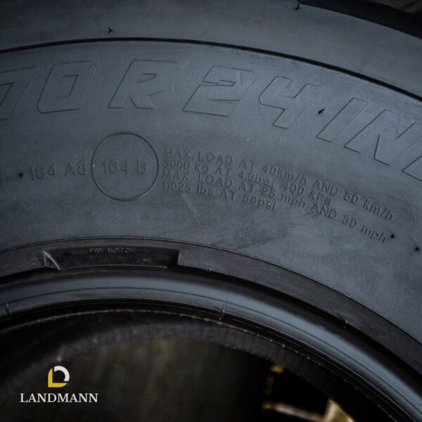 Шина 500/70R24 (19,5LR24) 164A8/B Traxion Versa TL Vredestein - Зображення 5